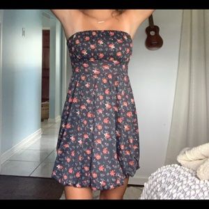 STRAPLESS FLORAL DRESS